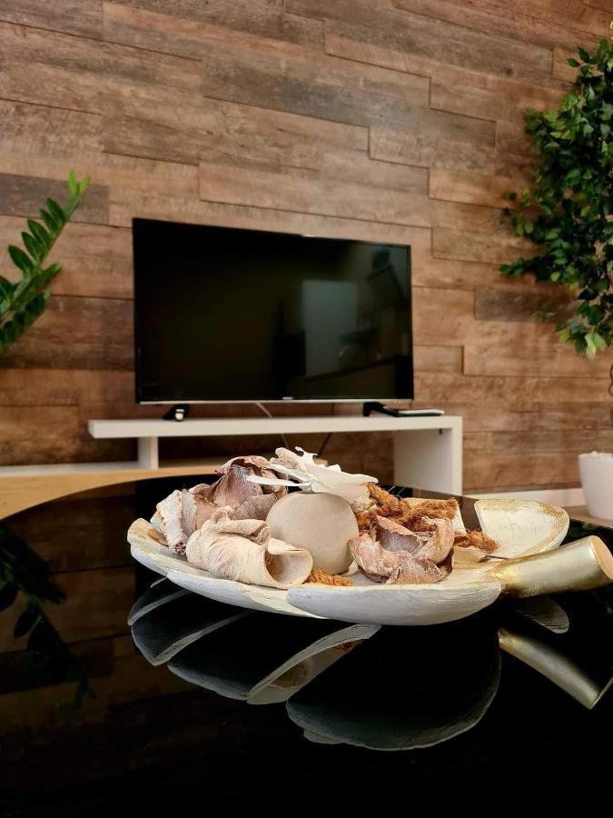 Laci Lak Premium Apartment ออราแด ภายนอก รูปภาพ