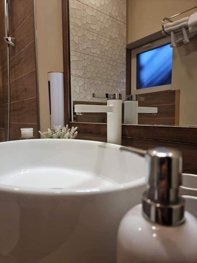 Laci Lak Premium Apartment ออราแด ภายนอก รูปภาพ